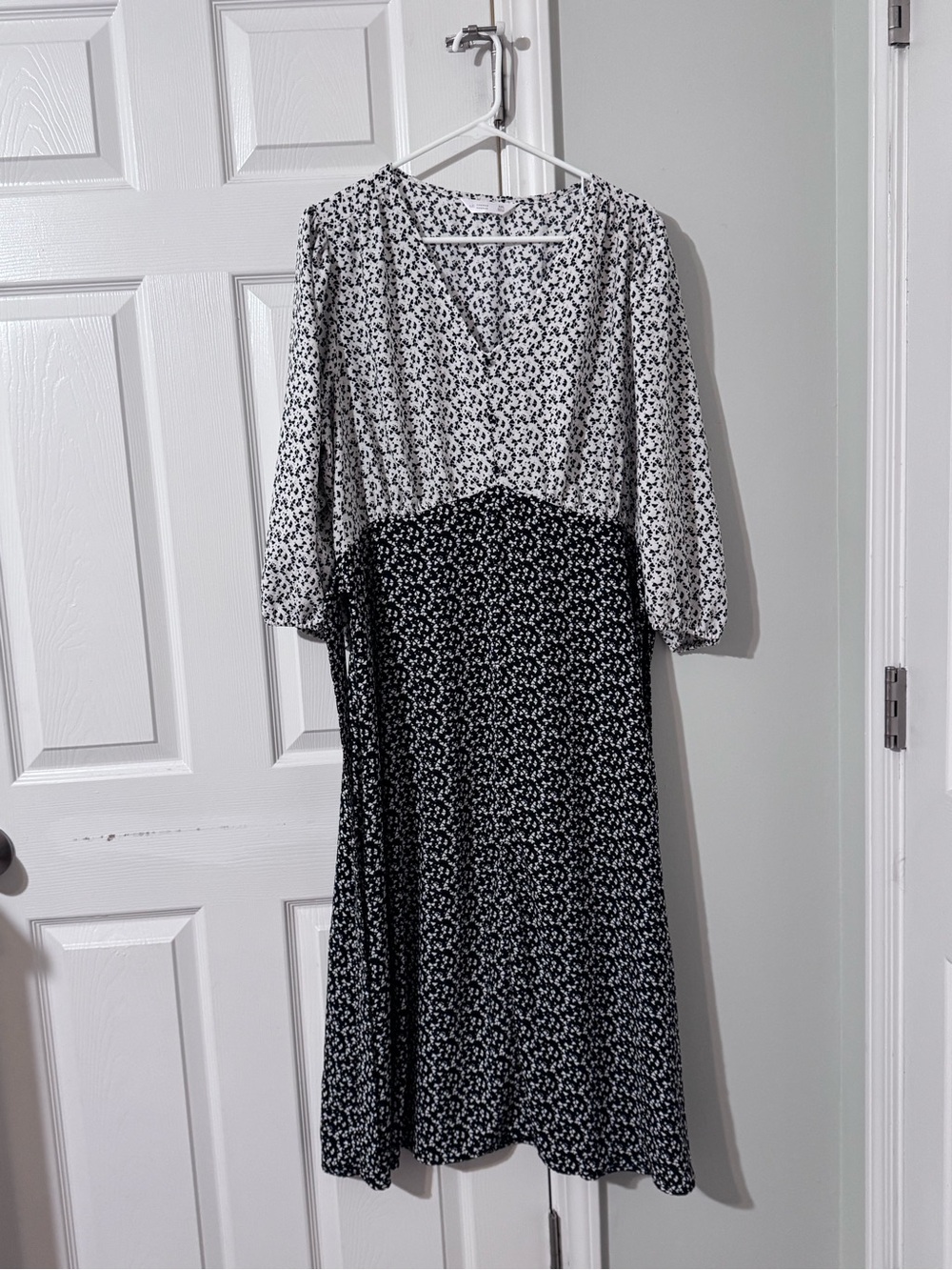 LC Lauren Conrad Black and White Long Sleeve Midi Dress